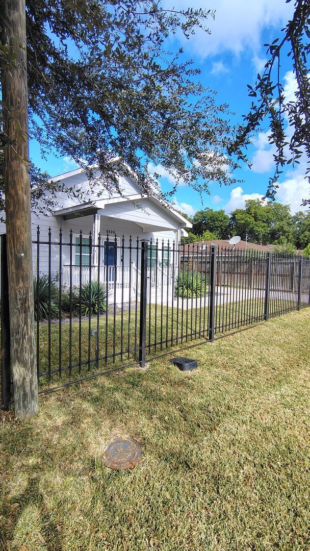 8626 Brandon St