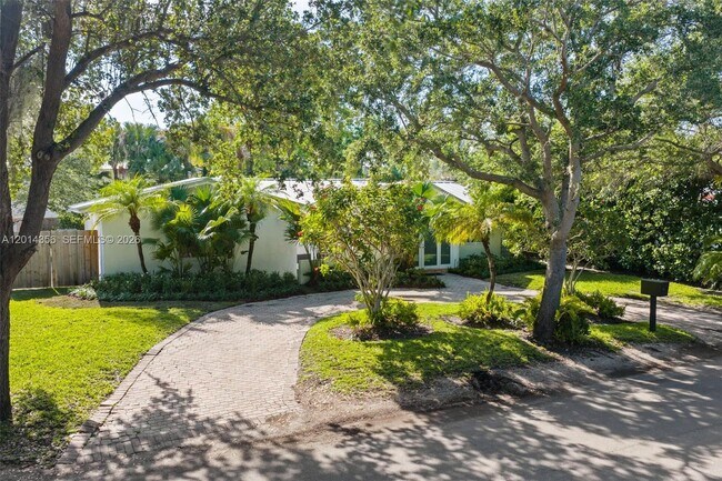 Photo - 512 Warren Ln