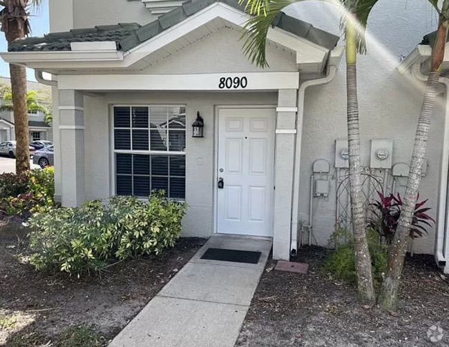 Building Photo - 8090 Pacific Beach Dr Rental
