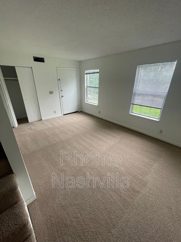 Photo - 5161/5163 Hilson