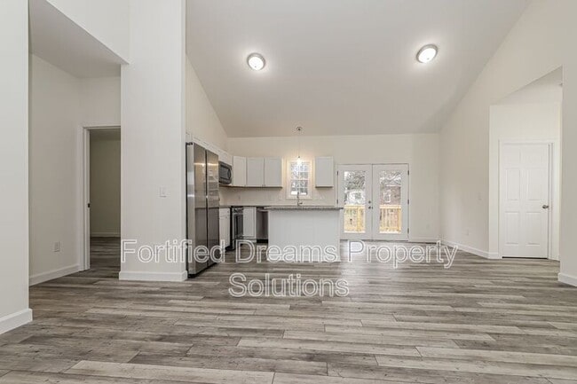 Photo - 408 N Smith St