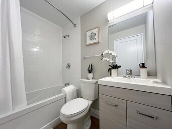 Photo - Harris Tower