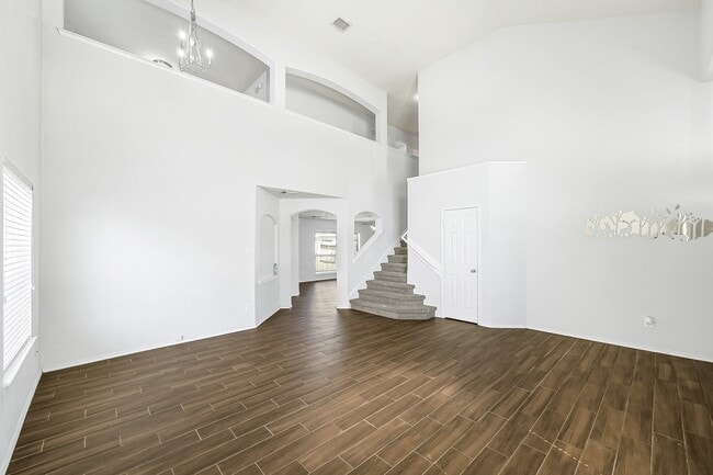 Photo - 307 Gateship Dr