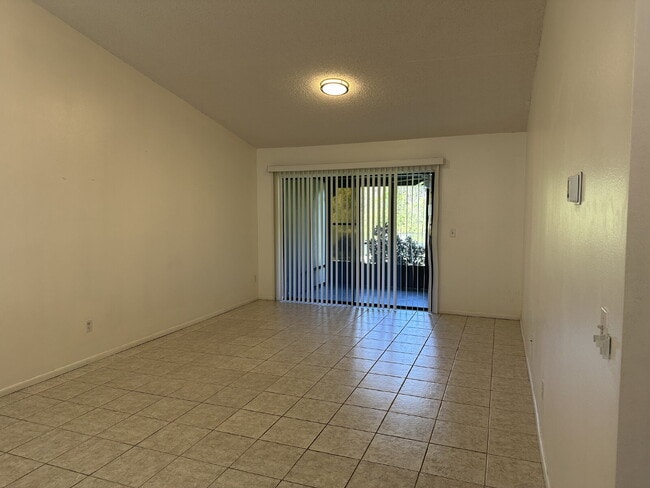 Photo - Lovely 2-Bedroom Townhouse in St. Cloud - Spacious 1023 Sq Ft with 2 Full Baths