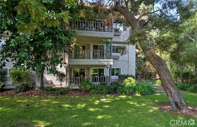 Building Photo - 2405 Via Mariposa W Unit 2E Rental