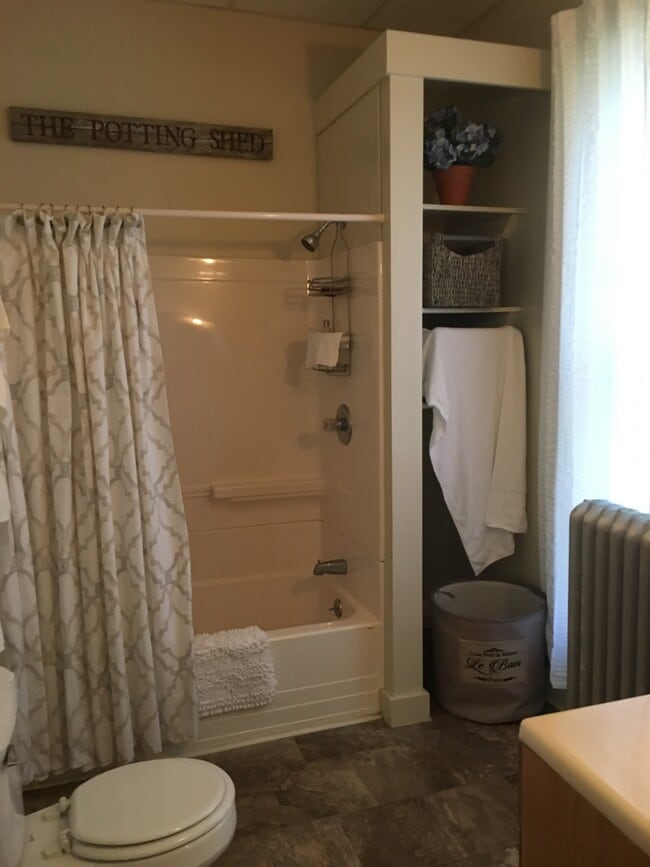 Bathroom - 118 Pleasant St Unit 118