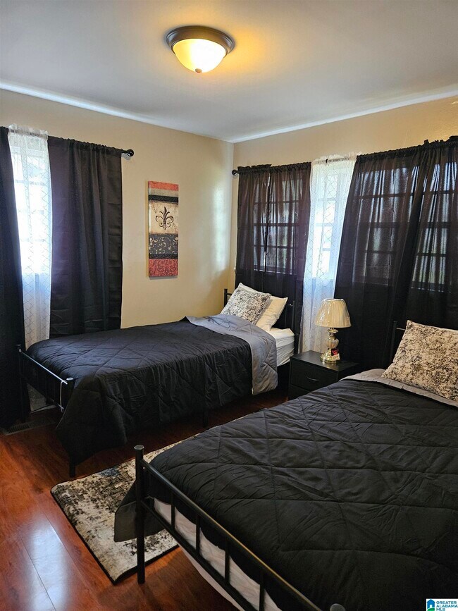 Photo - 128 Thomas Cir