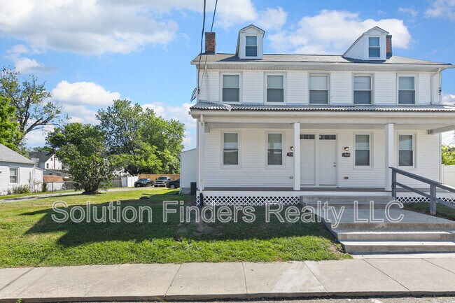 Photo - 332 Front St