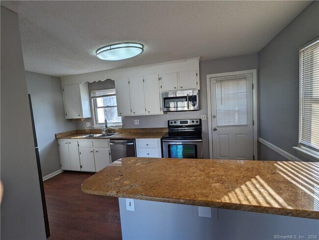 Photo - 56 Elm St Unit 28