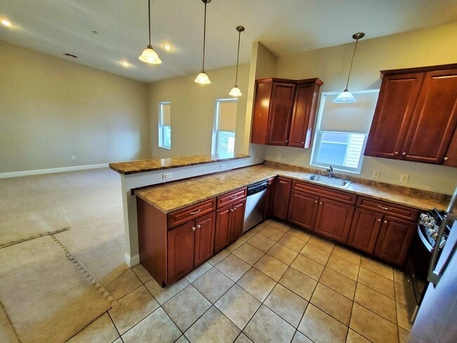 Building Photo - 37 Central Square Unit 37D Rental