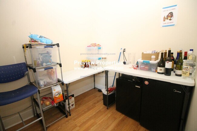 Photo - 14 Glenville Ave Unidad 2