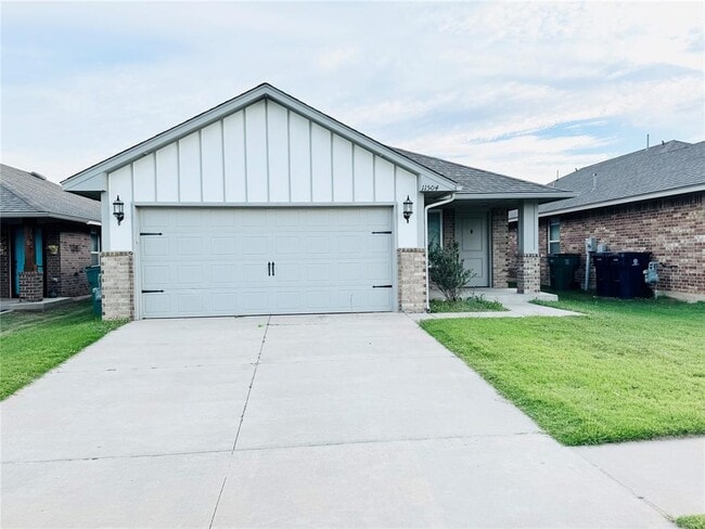 Building Photo - 11504 SW 8th Cir