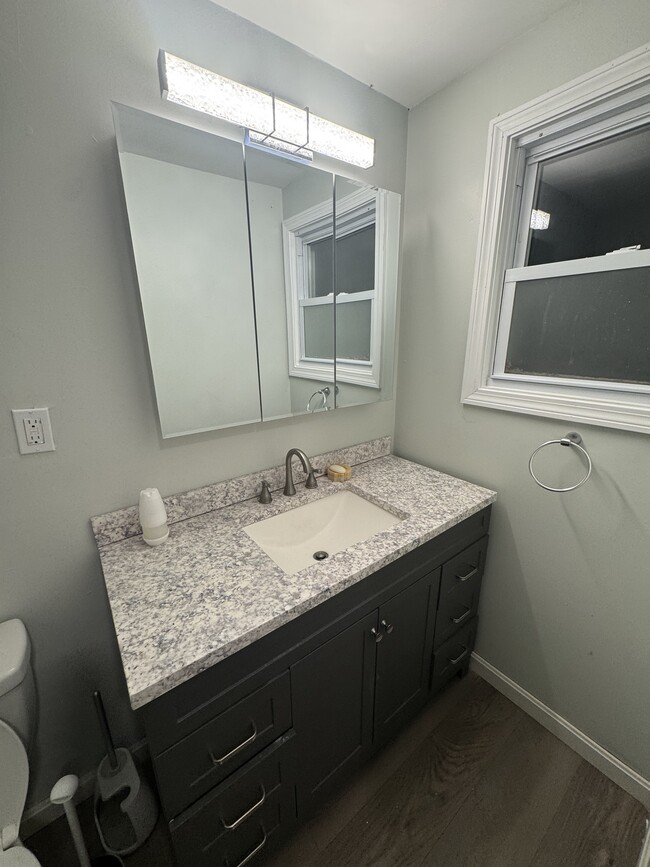 Photo - 8 Rustlewood Dr Unit 1