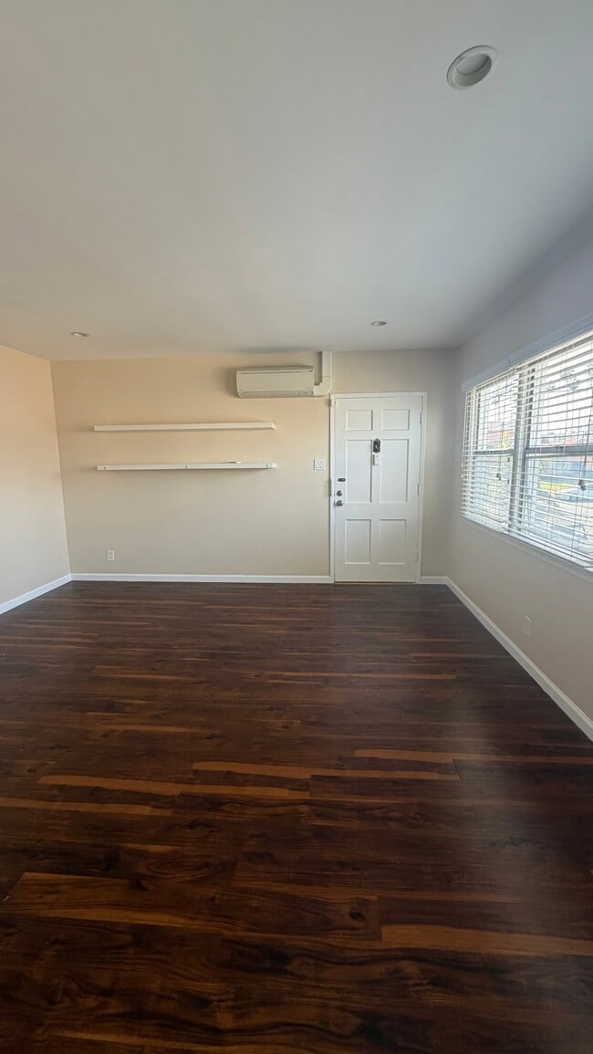 Building Photo - 3718 W 52nd St Unit 3718