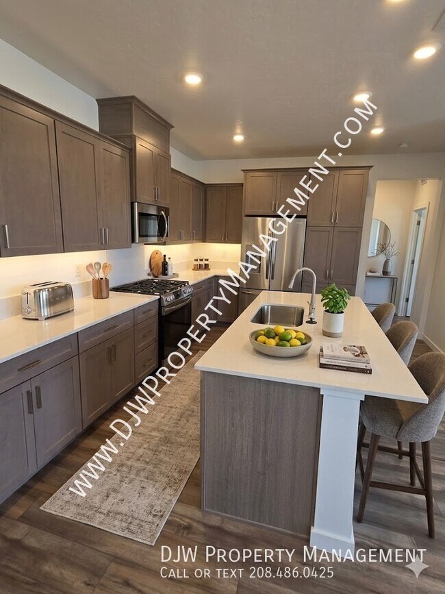 Photo - 1724 N Big Star Ave