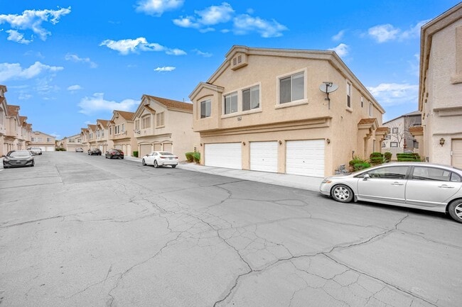Photo - Charming 2 bedroom 2 bathroom townhome