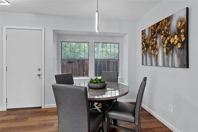 Photo - 212 Creek Cove Dr