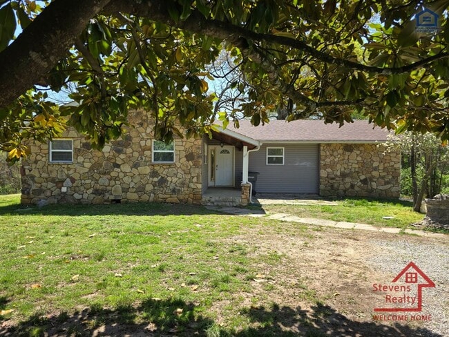 Building Photo - 311 Choate Cemetery Rd