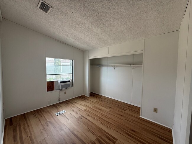 Photo - 2381 E Butler Ave