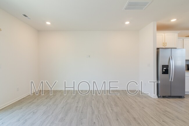Photo - 15010 Scoter St