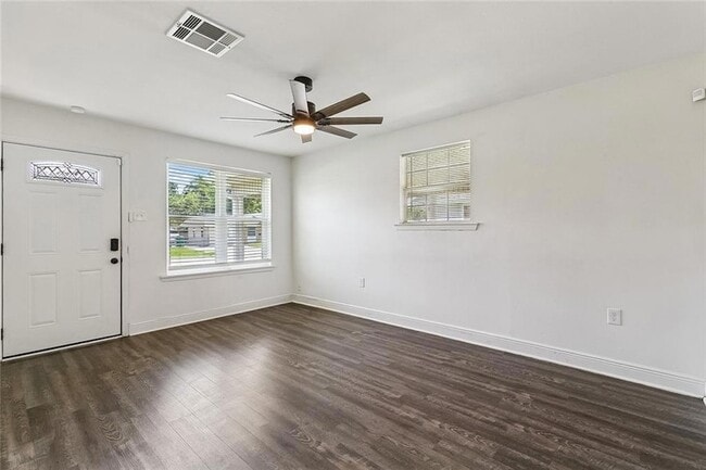 Photo - 1536 Redwood Dr