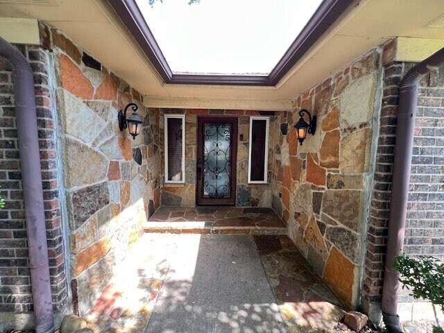 Photo - 3/2/2 Bedford Home for Lease- Move In Ready- LANDSCAPING INCLUDED IN RENT!!