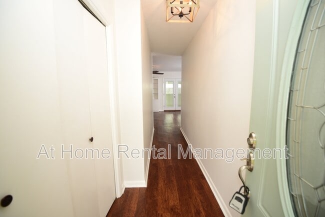 Photo - 1608 S 1st Pl