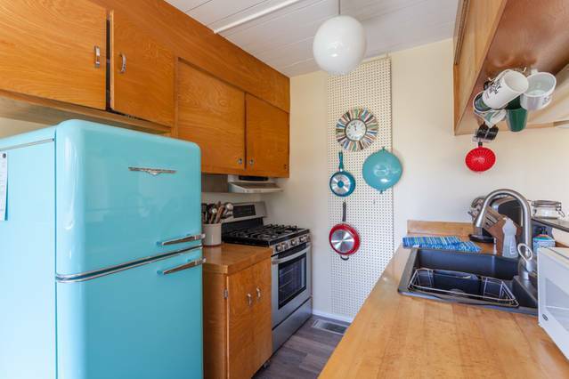 Photo - 300 Kings Ave