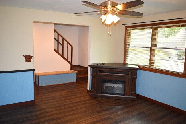 1870 Sand Ridge Ct