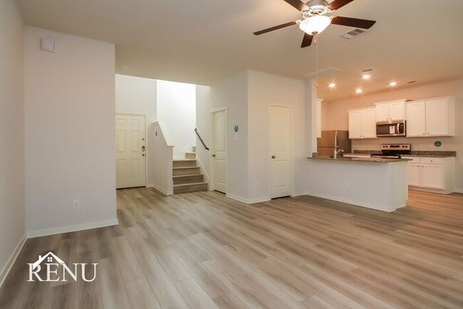 Photo - 10466 Sweetwater Creek Dr