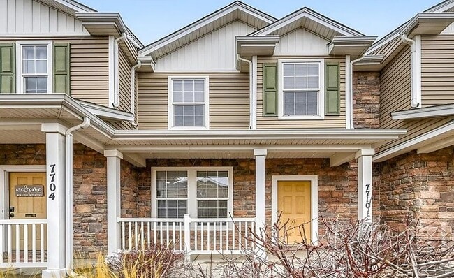 Building Photo - 7710 Sandy Springs Point