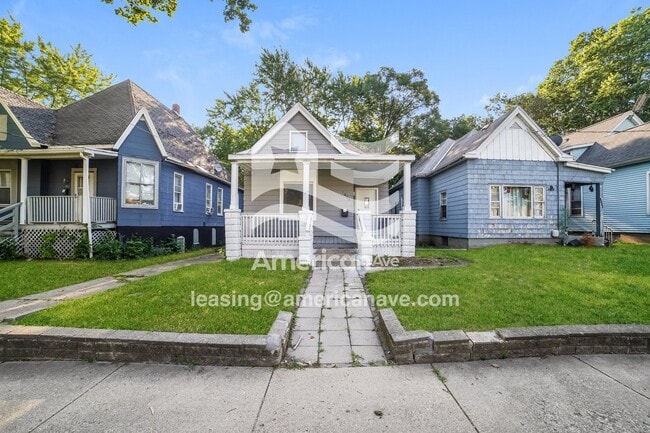 Photo - 1820 N Peoria Ave