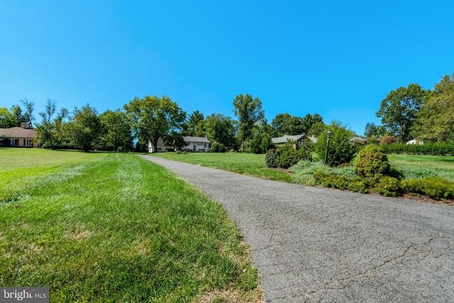 4570 Lawnvale Dr