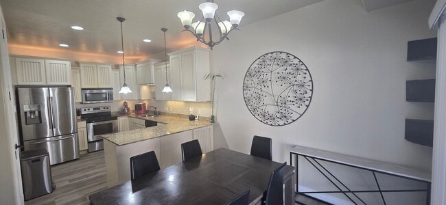 Building Photo - Beautiful 3 Bed 3.5 Bath in Riverton!! Rental