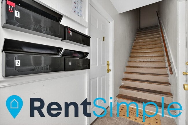 Photo - 303 W High St Unit Apt. 4