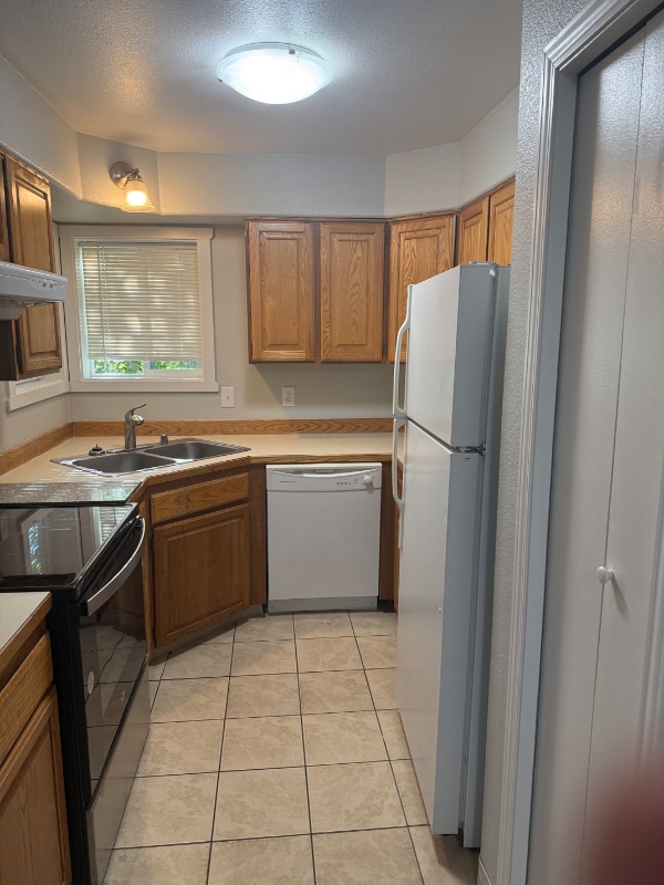Building Photo - 551 N Robin Cir Rental