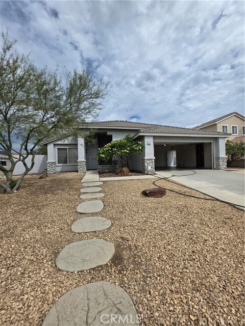 2874 W Calle Vista Dr