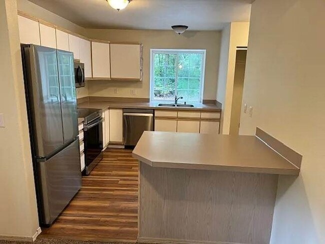 Photo - Spacious 2 Bedroom Duplex with Cozy Features