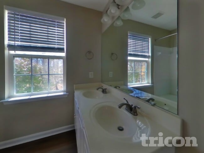 Photo - 4655 Queens Grove St