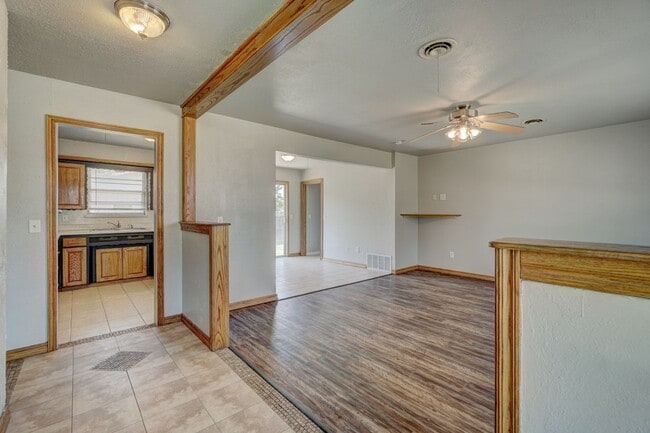 Photo - Nice 4 Bed 1.5 Baths Located near Tinker Diagonal