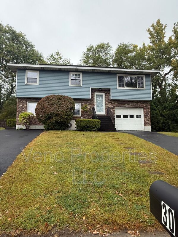 Building Photo - 30 Limerick Dr Rental
