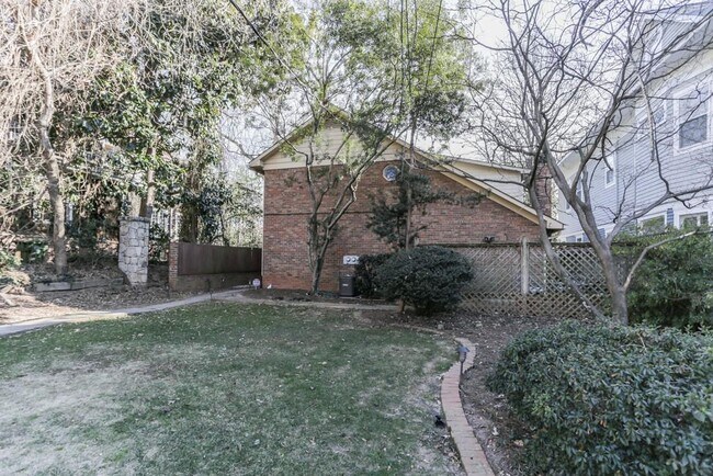 Photo - 759 Myrtle St NE