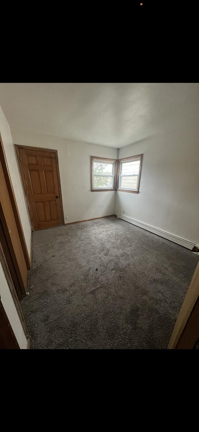 Photo - 1571 S 76th St