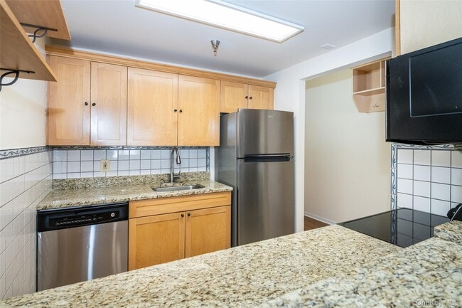 Photo - 123 Mamaroneck Ave Unidad 103