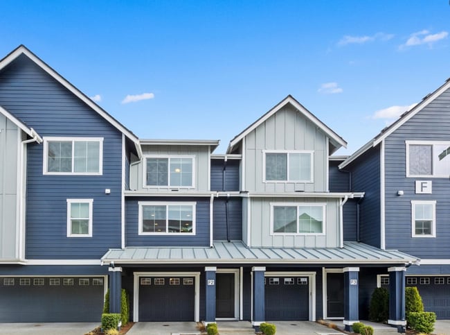 Building Photo - Stunningly Upgraded 2-Bed, 2.5-Bath Townho... Rental