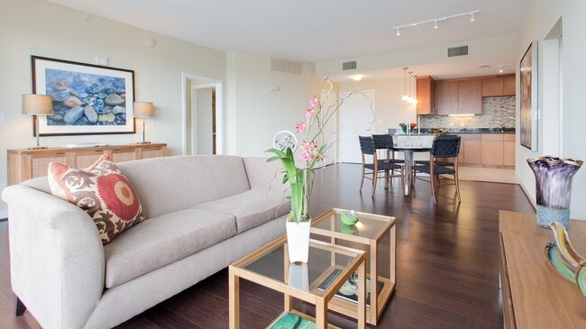 Building Photo - The Monarch by Windsor Rental
