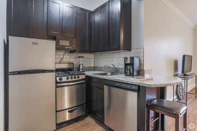 1 BR, 1 BA - Kitchen