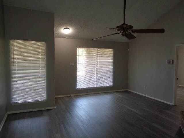 Photo - 19411 Lazy Valley Dr