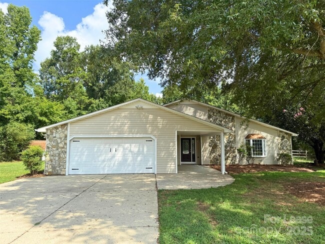 Building Photo - 500 Kirby Ln Rental
