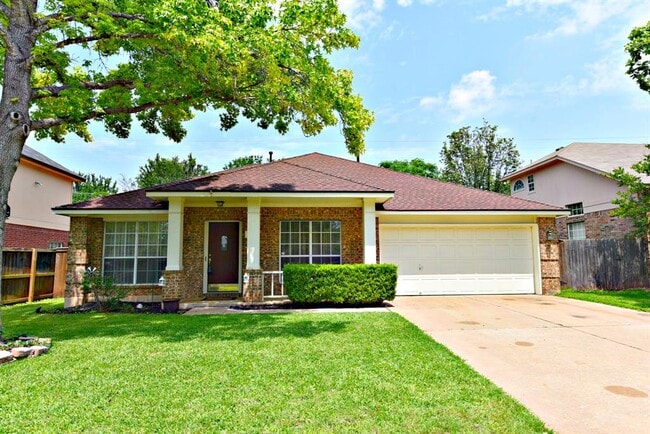 Building Photo - 3924 Newland Dr